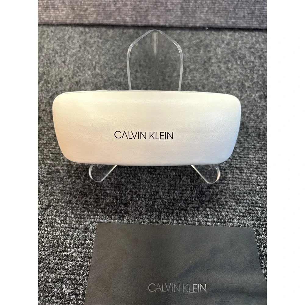 Calvin Klein~Hard‎ Eyeglass Case~White with Black Logo/Black Inside~NEW